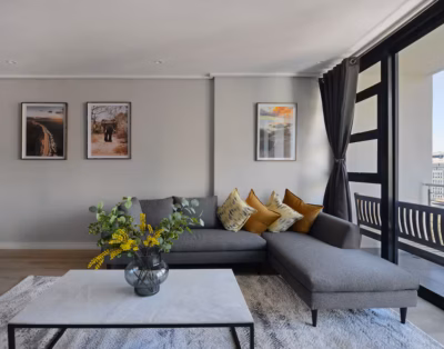 Maryam-Luxe 2-Bed Apt w/ Stunning Views & Pool Access