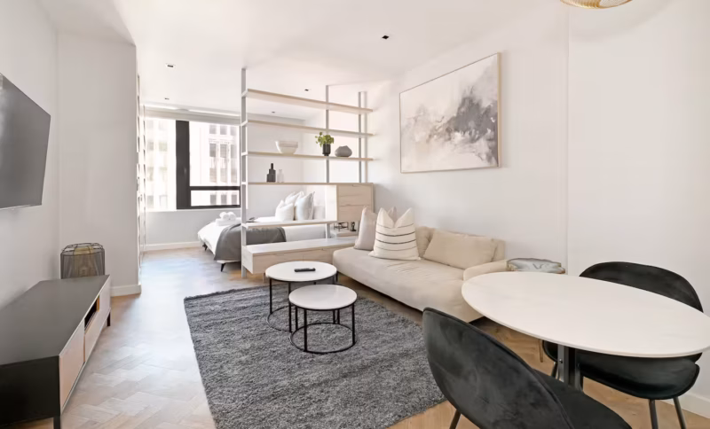 Imra-1-Bed Hideaway | High-Rise with City Views