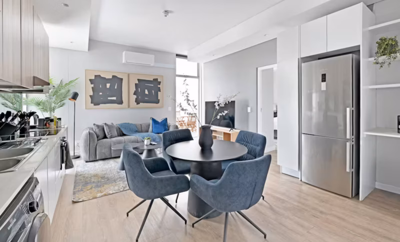 Luna-2-Bed City Escape | Mountain Views