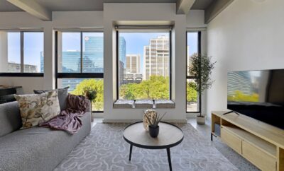 Ira-Lux – Apartment with Rooftop Pool & City Views