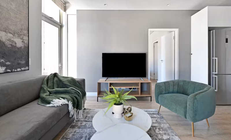 Freya-2-BR Gem with City & Table Mountain Views!