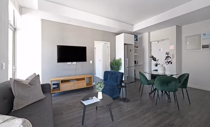 Maya-2 BR City Retreat l Backup Power & Parking