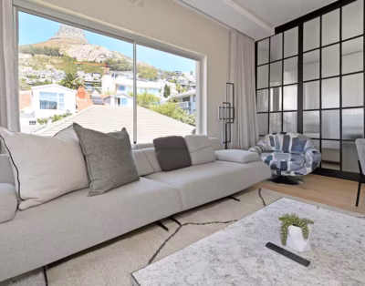 Eden-2-Bed Getaway in Bantry Bay/Views of Lions Head