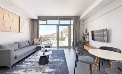 Lola-Central CPT 1BR with Juliette Balcony & Views