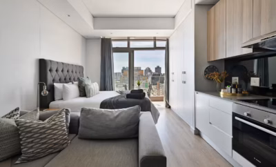 Naaila-Cozy Studio with City Views, Balcony