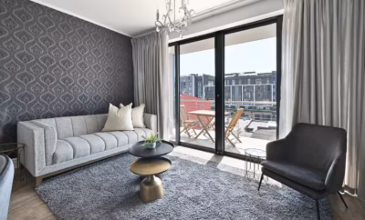 Bella-Stylish 1-Bed Apt in trendy De Waterkant w Balcony