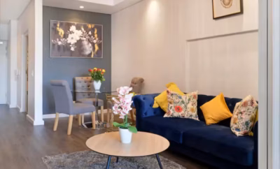 Ruby-Modern 1-BR Apt w/ City Views & Pool in Cape Town