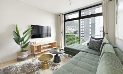 Esme -Ocean Breeze: 1BR in Sea Point