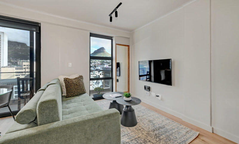 Storm – Sky High 1 Bed Penthouse -City & Mountain Views