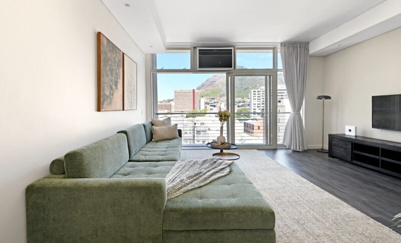 Nuraa-Soft Luxury in CBD with Table Mountain views!