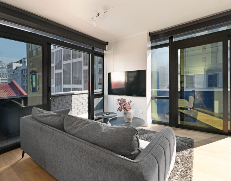 Bloom-Corner Studio | Balcony, Fast Wi-Fi & City Views