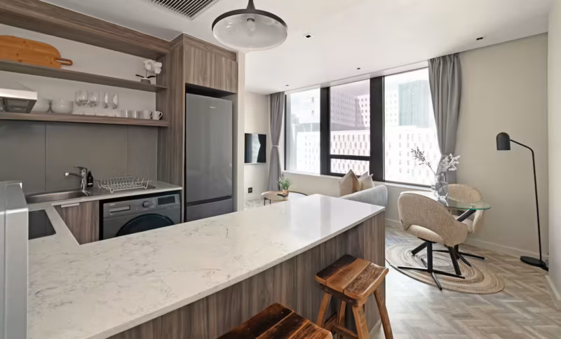 Skye-Light-Filled Foreshore 1 Bed Gem with City Views