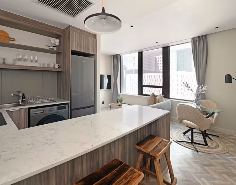 Skye-Light-Filled Foreshore 1 Bed Gem with City Views